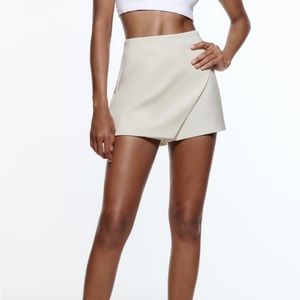ZARA Oyster White / Cream  Asymmetric Skort